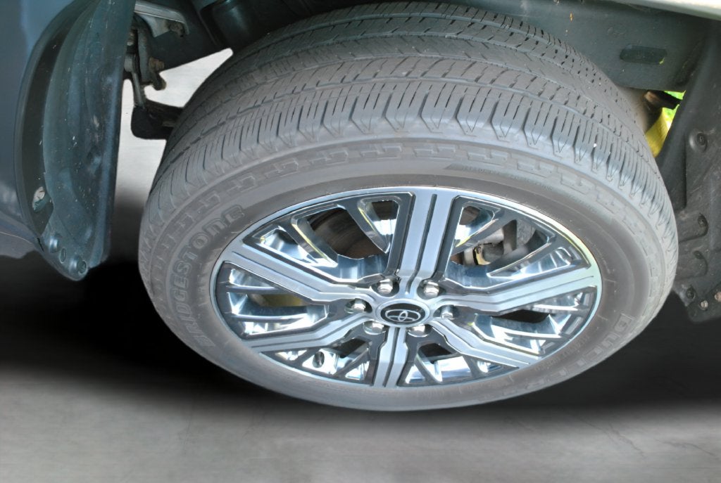 2023 Toyota Tundra i-FORCE MAX Capstone Crew Cab 4x4