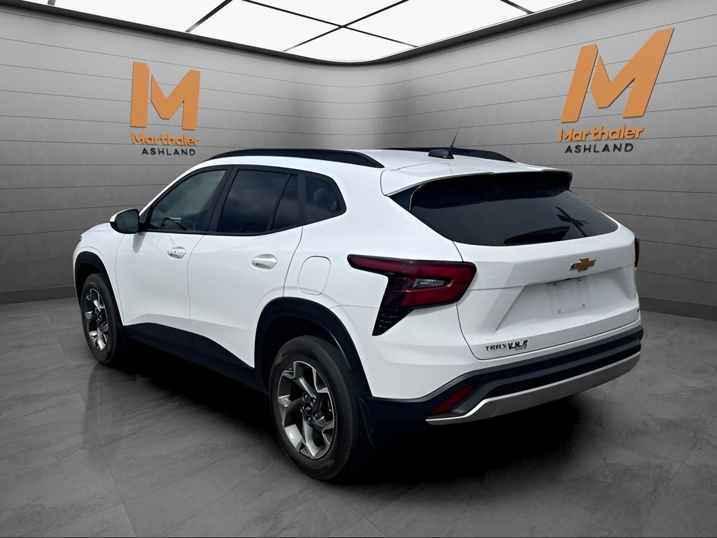 2025 Chevrolet Trax LT FWD